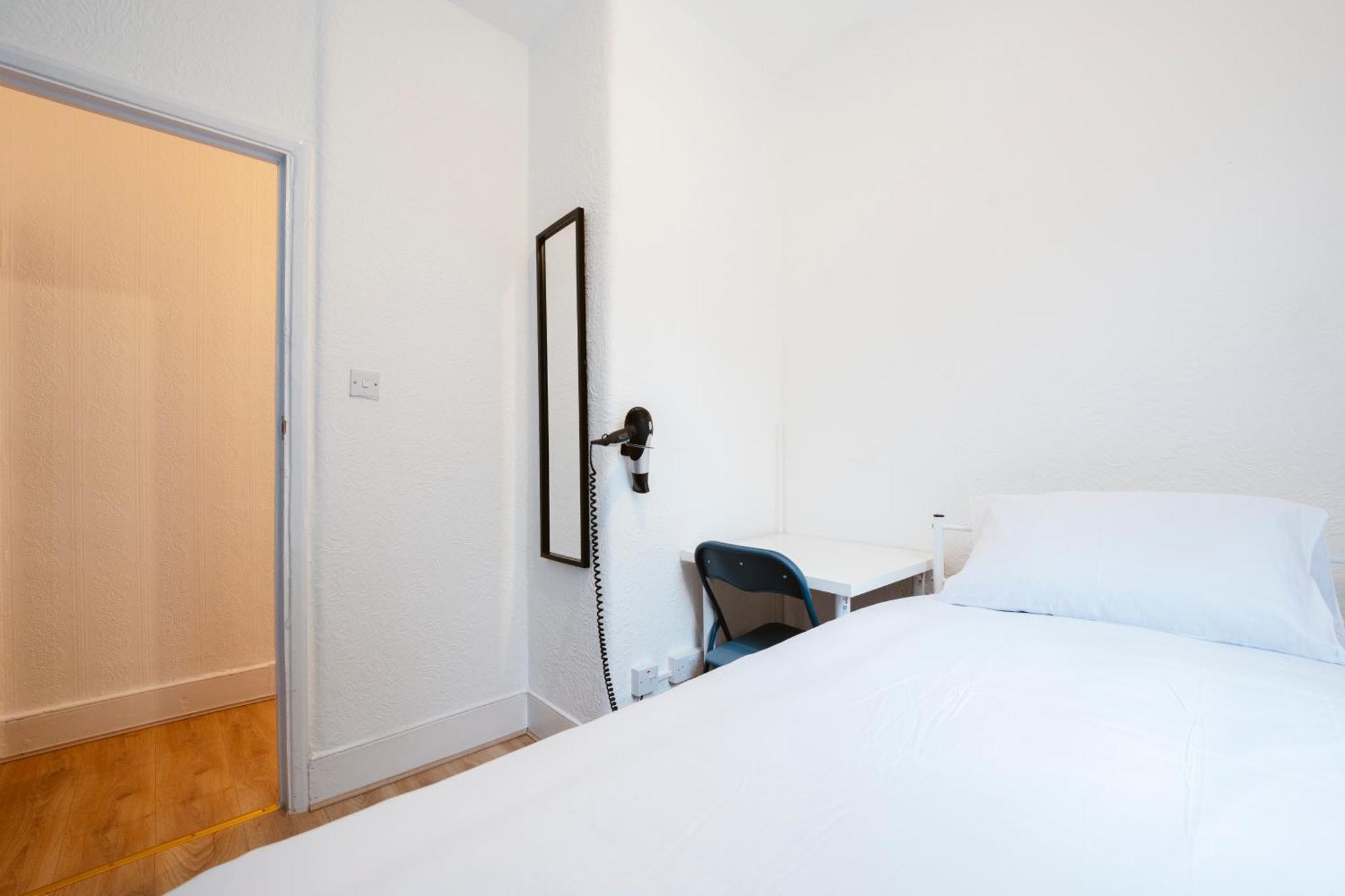 Forest Gate Double Rooms Лондон Экстерьер фото