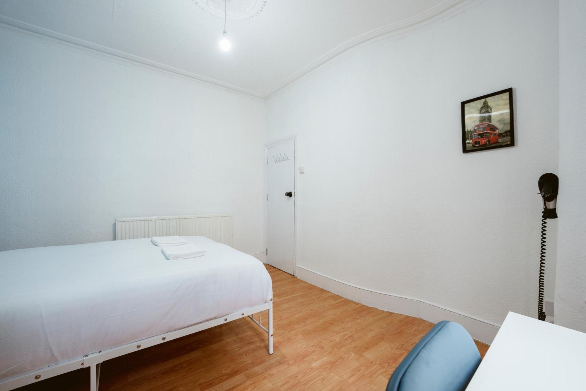 Forest Gate Double Rooms Лондон Экстерьер фото