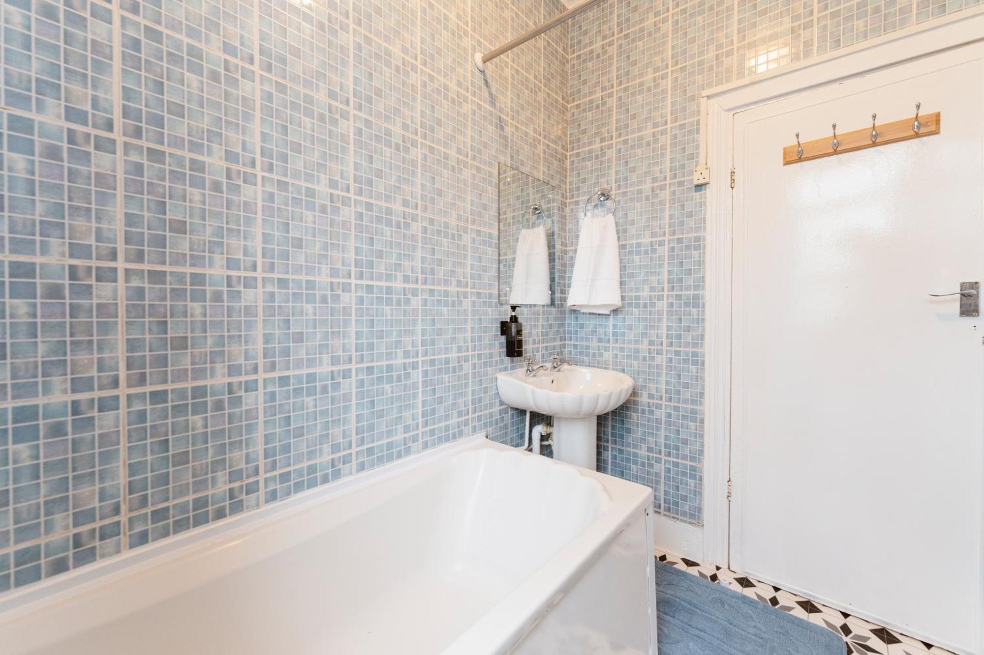 Forest Gate Double Rooms Лондон Экстерьер фото